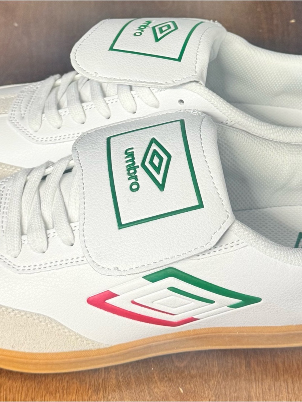 Umbro Indoor Soccer Shoes Size 9.5